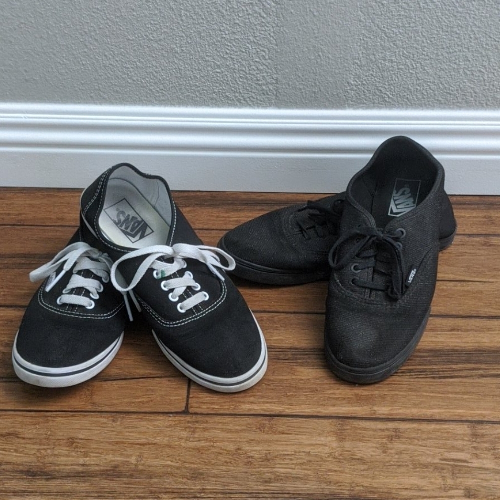 2 Pairs of black vans!